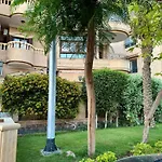 Peaceful Garden-View Apartment In Private Villa