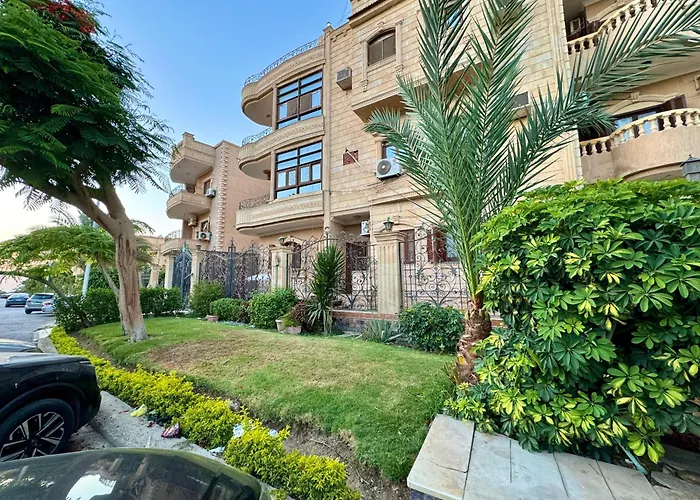Peaceful Garden-View Apartment In Private Villa