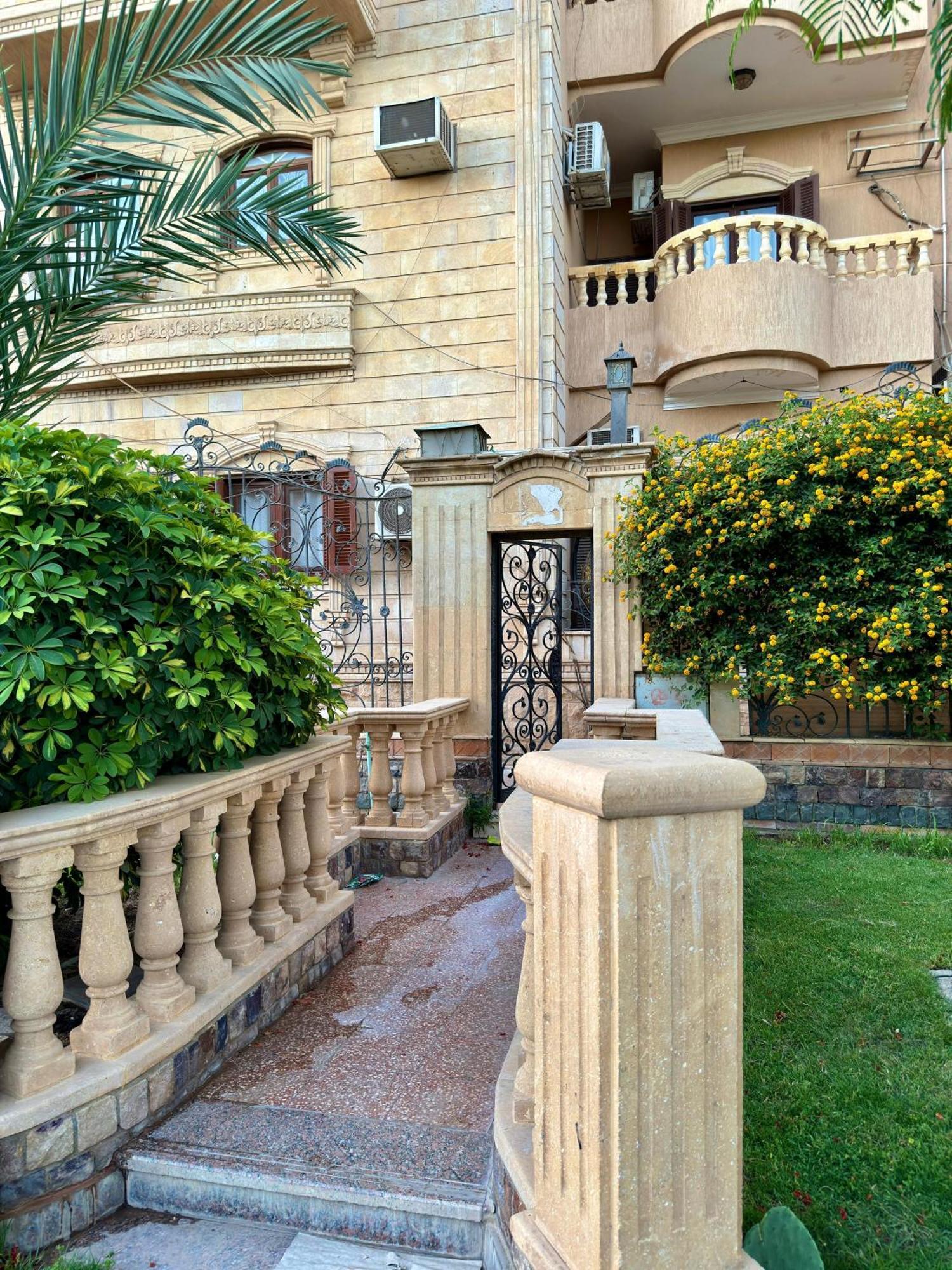Peaceful Garden-view In Private